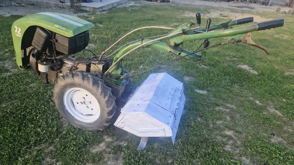 Vând motocultor ferrari 14cp diesel pornire la sfoară