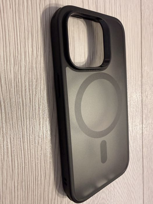 Husa Iphone 16 pro ESR Hybrid Halolock Magsafe