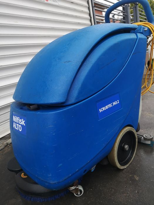 Подопочистваща Машина Nilfisk Scrubtec 343.2 на ТОК 220ВОЛТА