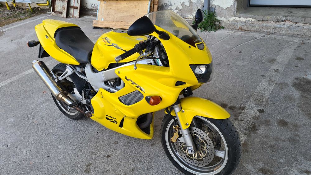 Honda CBR F3 Хонда ЦБР Рамка с документи Ф3  Двигател