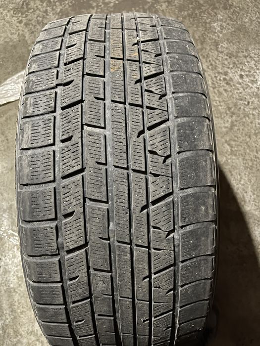 Продам комплект автошины зимние липучка