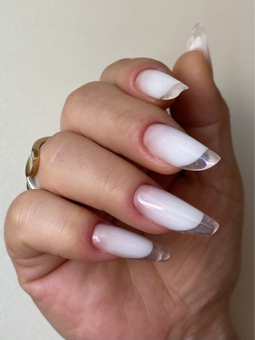 Unghii cu gel/semipermanenta…Ofer garantia lucrului bine facut !