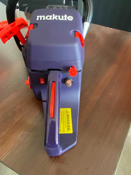 Бензиновая пила "Makute" GC2301