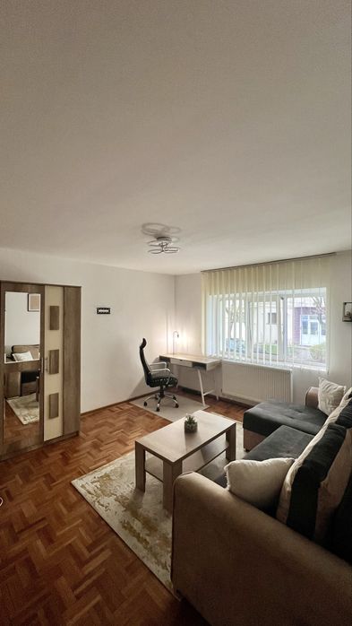 Proprietar inchiriez garsoniera