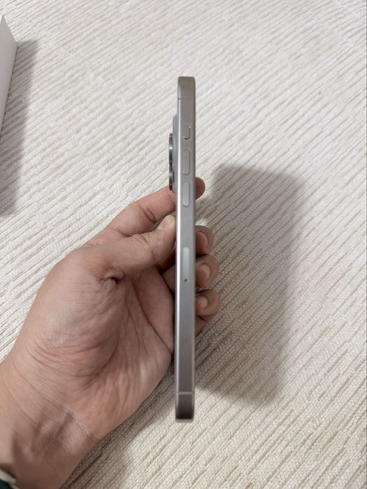 Продам iPhone 15 Pro Max 256GB Natural Titanium