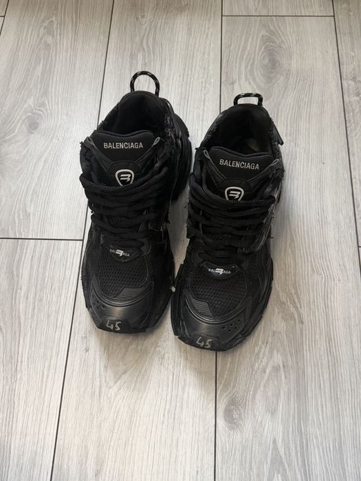 Запазени Черни Balenciaga Runner размер 45