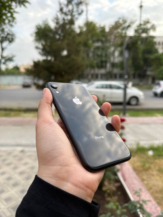 iPhone XR черный