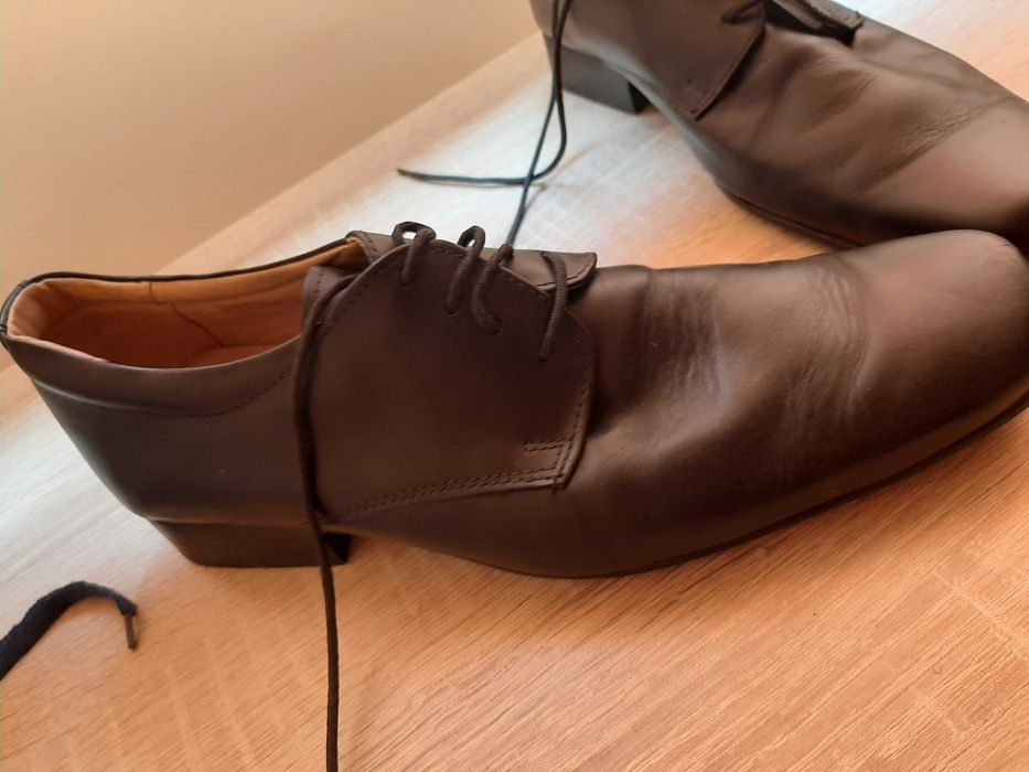 Официални обувки