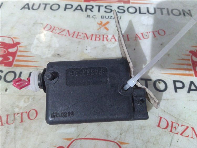 Motoras broasca portbagaj dacia logan an fabr. 2015