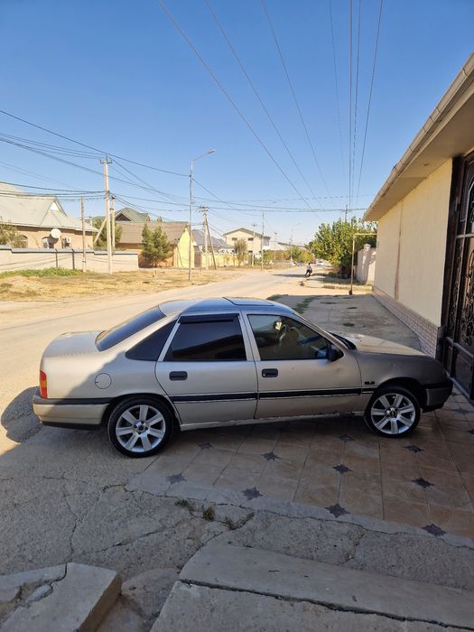 Продам машину срочно