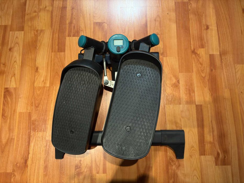 Mini stepper cu extensoare reglabile + display (baterie inclusă)