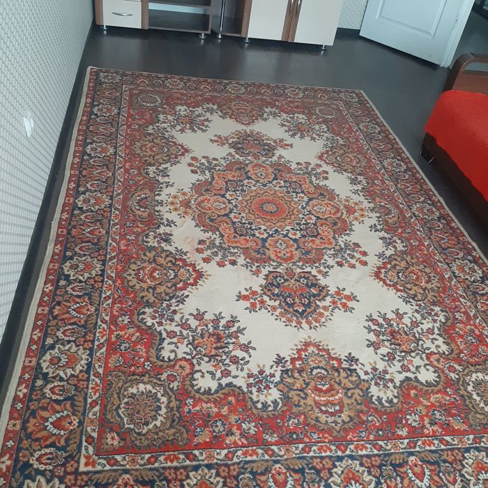 Продам ковёр шерстяной