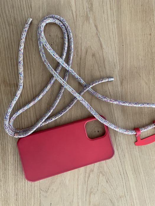 Husa Styleash iphone 12/13 cu snur de culoare rosie