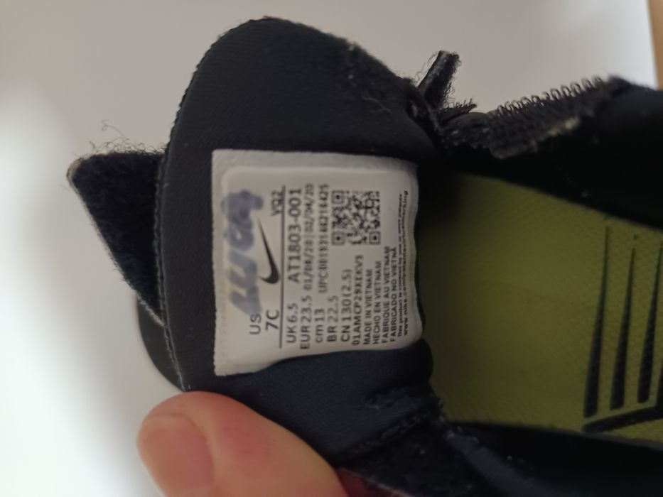 Adidași mărimea 22.5