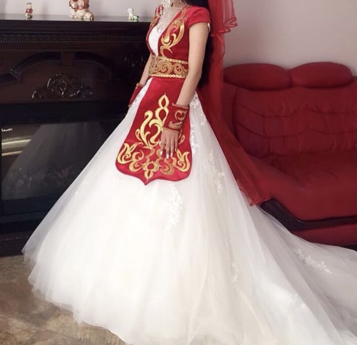 Свадебное платье 42 р