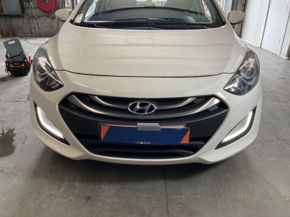 Hyundai i30 2014, 1.4 benzina euro 5, clima automata senzori parcare, rate si garantie 12 luni!