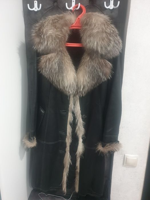 Продаётся верхняя одежда