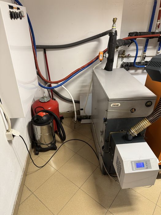 цяла пелетна система FERROLI 35 kW + BISOLID + 300 л БОЙЛЕР“