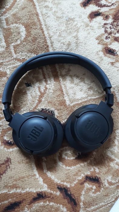 Наушники jbl tune720 срочно продам