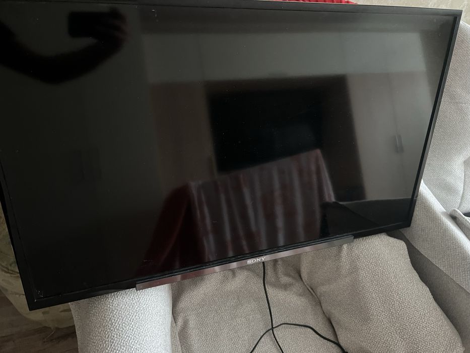 Продаем телевизор Sony на запчасти