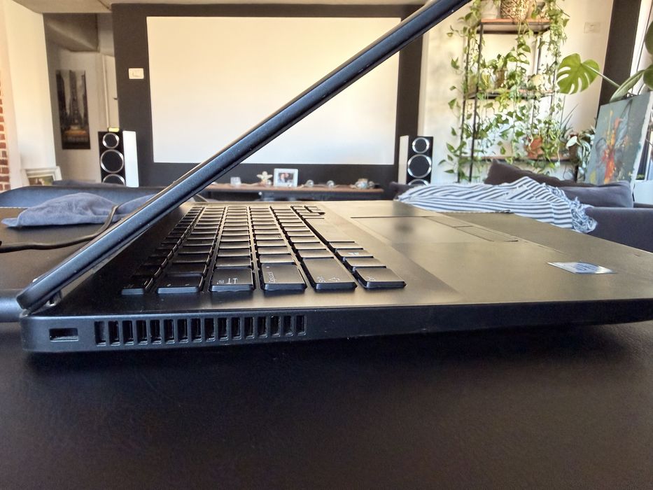 Laptop Dell Latitude E7270 i5 6300u