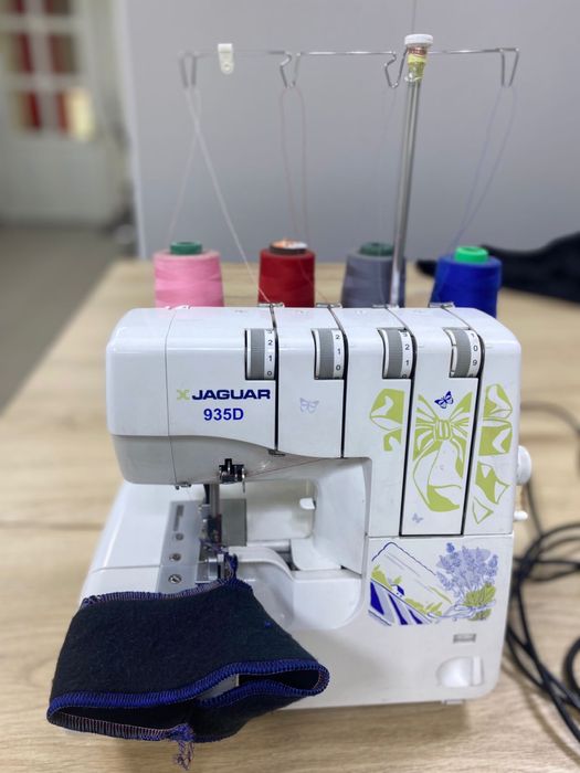 Продам трикотажный оверлок