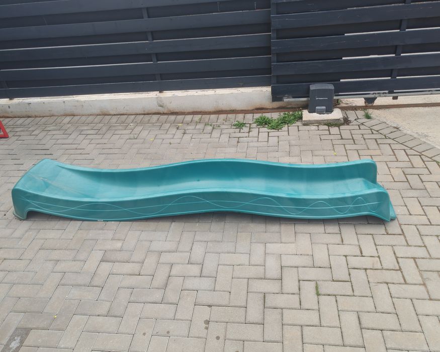 Tobogan 300 cm turquoise, inaltime asezare 145-155 cm
SKU: