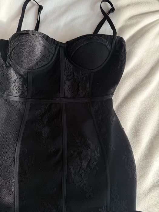 Rochie din bandaj cu dantela