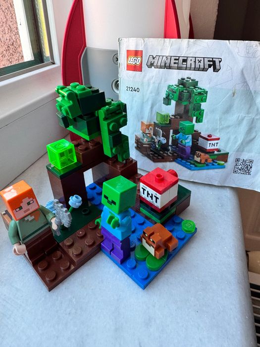 Lego minecraft 21240