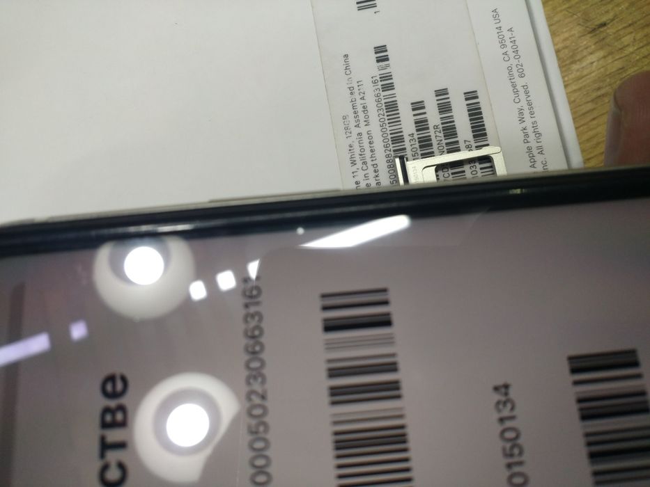 iPhone 11 white, 128Gb