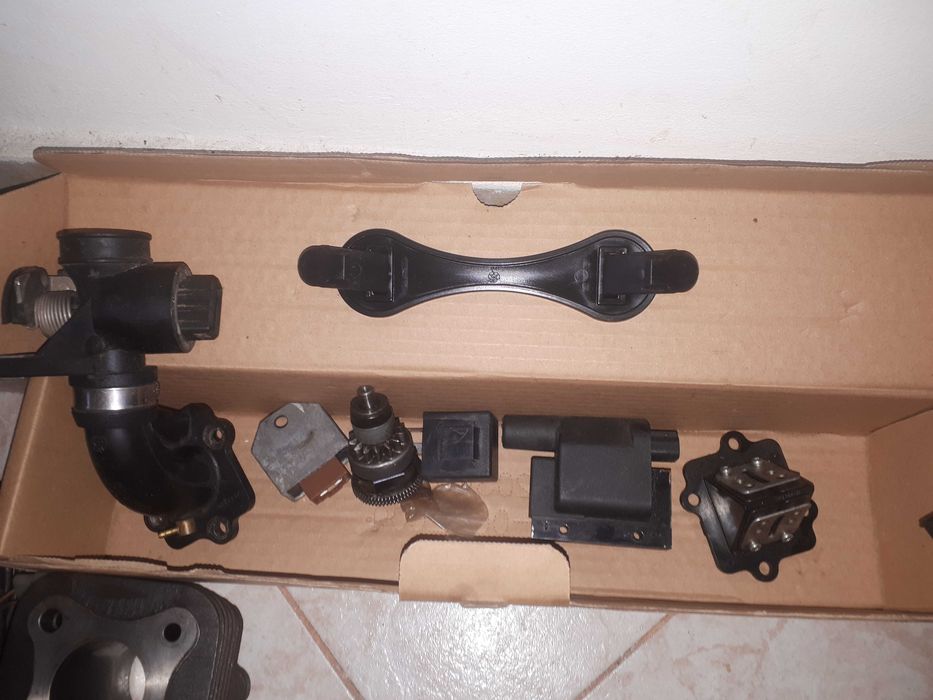 Aprilia Scarabeo 50 4t si injectie