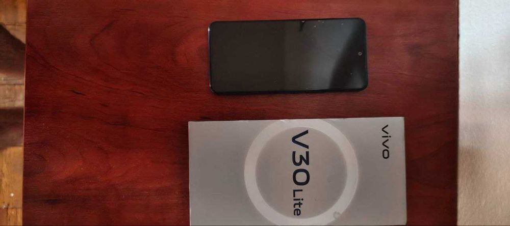 Продам телефон модели Vivo v30 lite 8/256 в идеальном состоянии