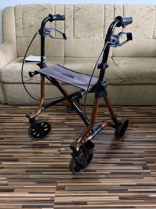 Cadru medical deplasare batrani dizabilitati