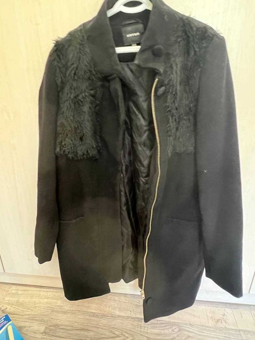 Продам Женское Пальто