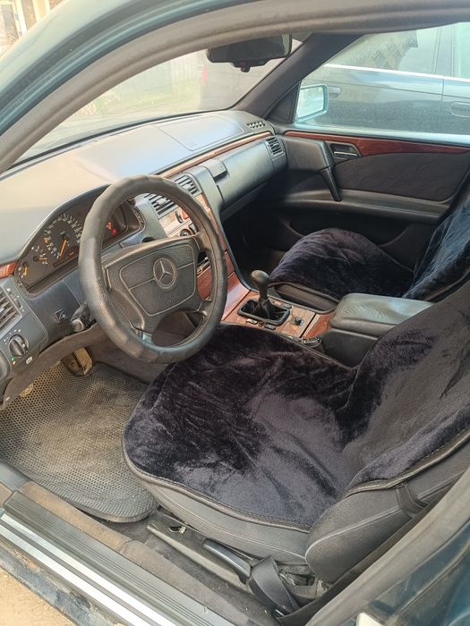 Mercedes-Benz E 280