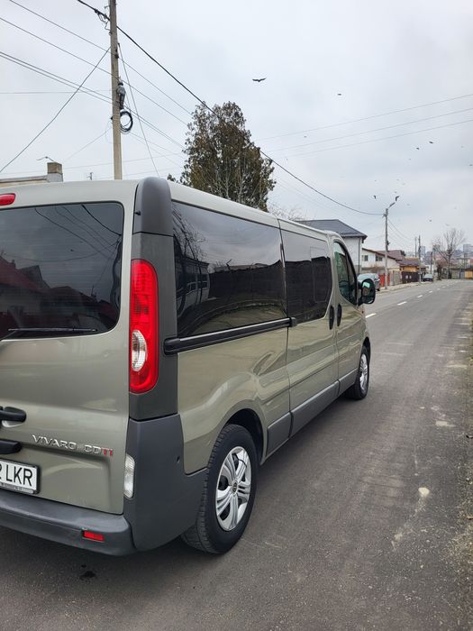 Opel vivaro 8+1 locuri 2013 lung ( renalut trafic)