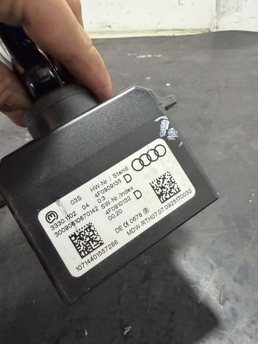 Contact cu cheie Audi A6 C6 2.0 TDI 2.7 TDI 3.0 TDI 4F0909135
