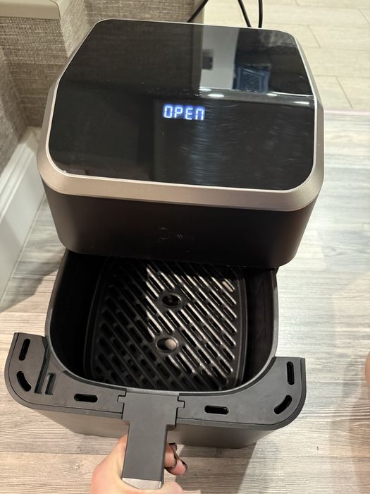 Продам аэрогриль Midea MF-CN70K2