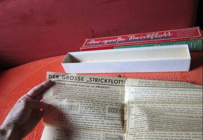 cadou rar Germania 1936 aparat tricotat de colectie,original