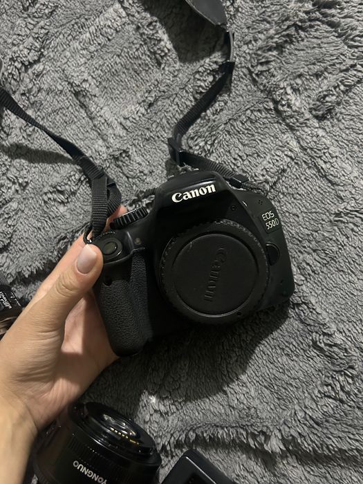 Продам Canon 550D с двумя объективами!