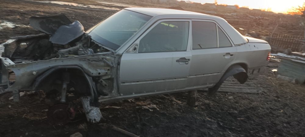 Продам мерседес 124