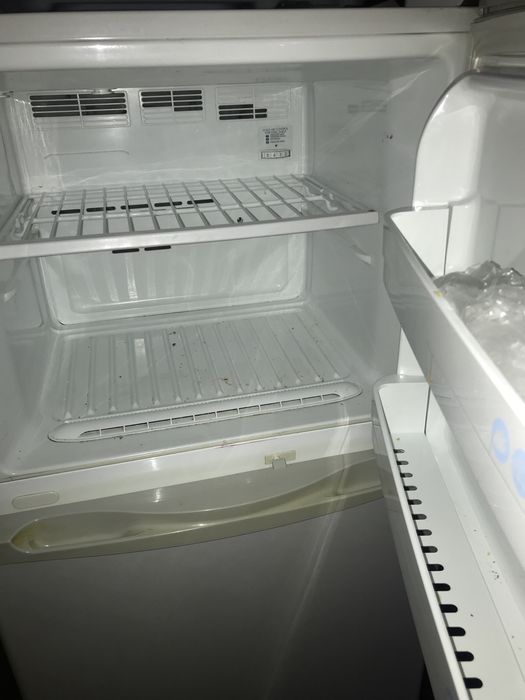 Холодилник буу работает