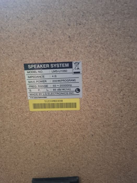 Vind 2 boxe Lg Lms 1050 200w prg 4 ohmi in stare foarte buna