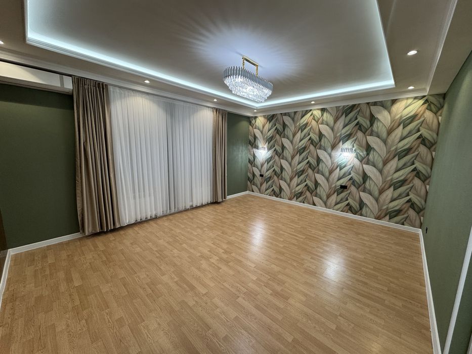 Продаётся Новостройка 40-лет новый ремонт  5-комнат