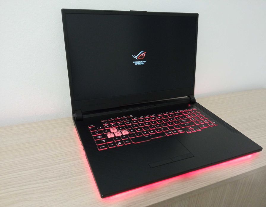 Laptop I7 32GB ram GAMING ULTRA placa video dedicata NVIDIA SSD nvme 2 placi video ecran IPS 15.6 inch ASUS ROG STRIX