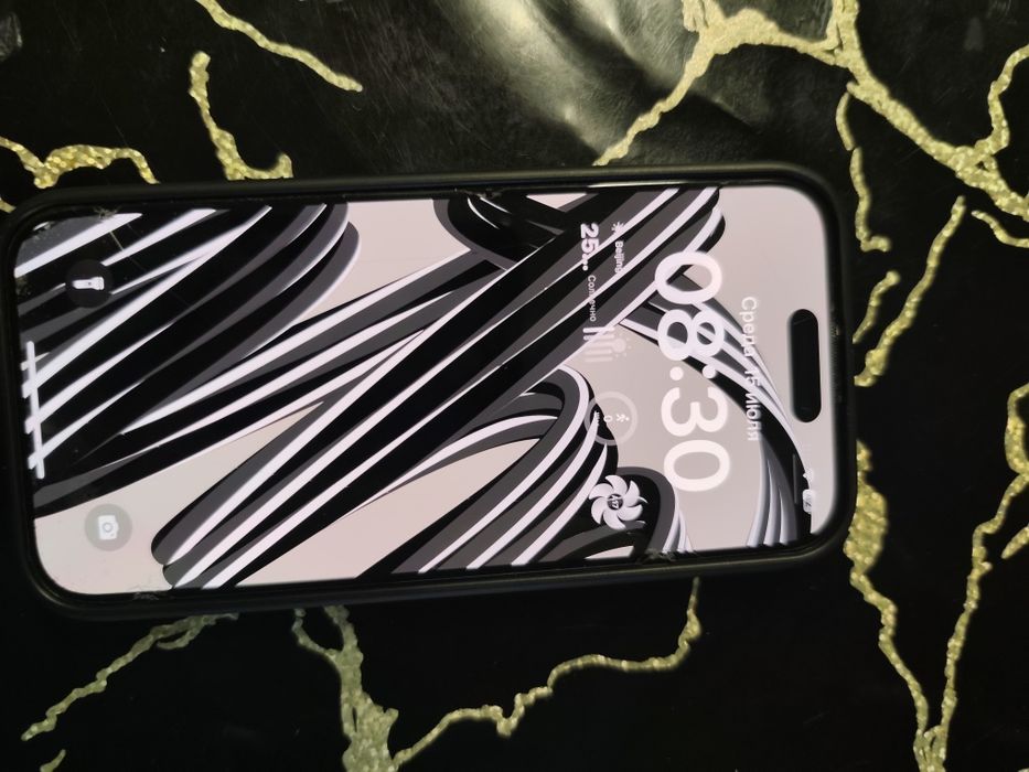 Продам iPhone 15 pro 256