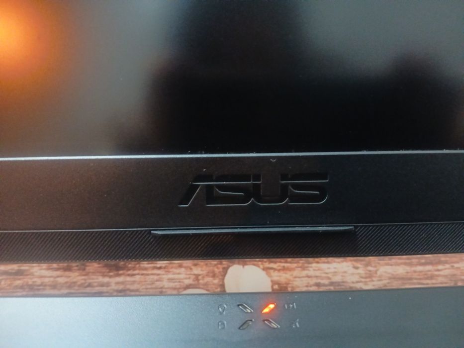 Laptop Asus RTX 4060, procesor i7