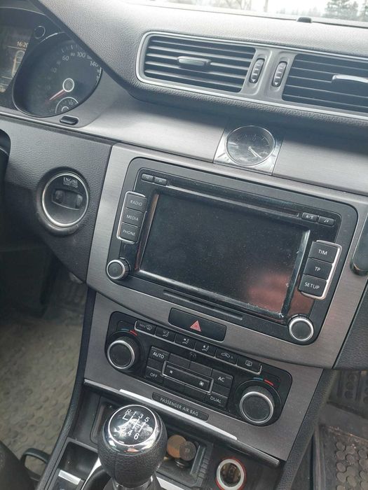 Vând Volkswagen Passat