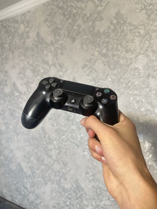 Playstation 4 slim