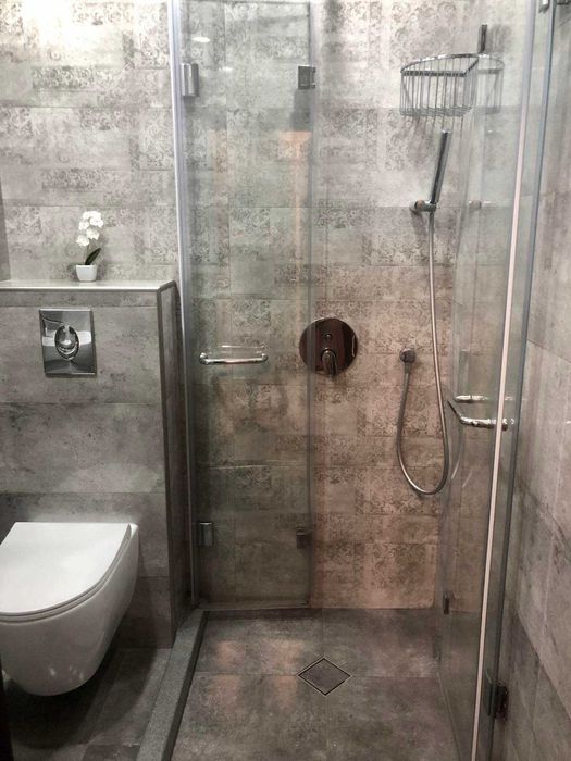 Дава се под наем Тристаен апартамент в Бургас, Център - 90 кв.м за 816 € - Снимка #9